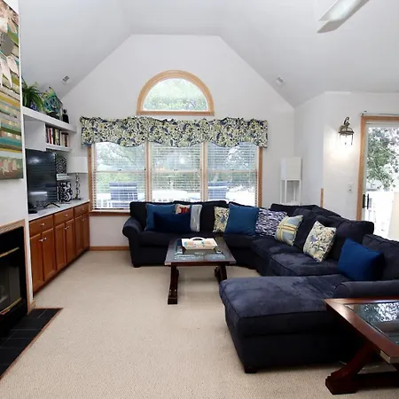 13, Tree Tops- Oceanside, Community Pools, Community Tennis, Hot Tub